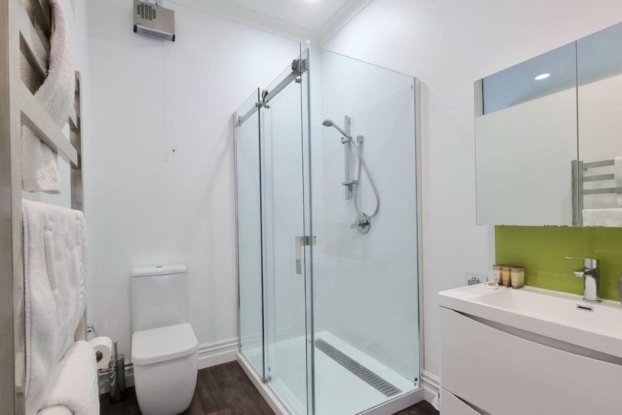 Central Auckland 5-Bedroom Villa With Free Parking Экстерьер фото